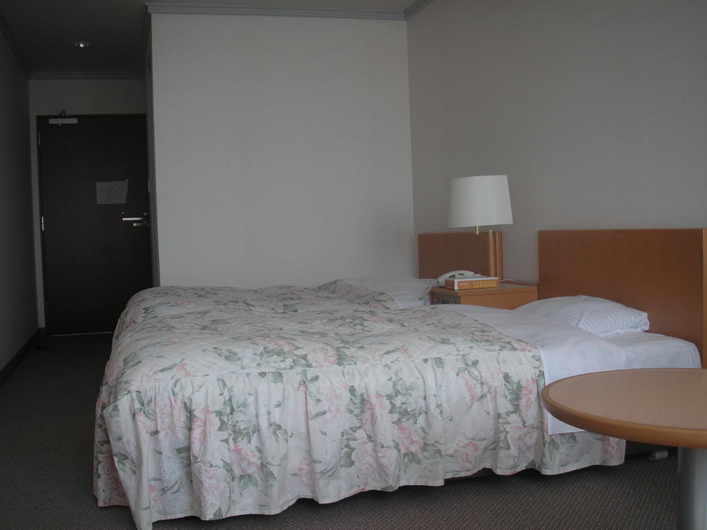 Yu Paradise Sakura Hotel Sakura  Luaran gambar
