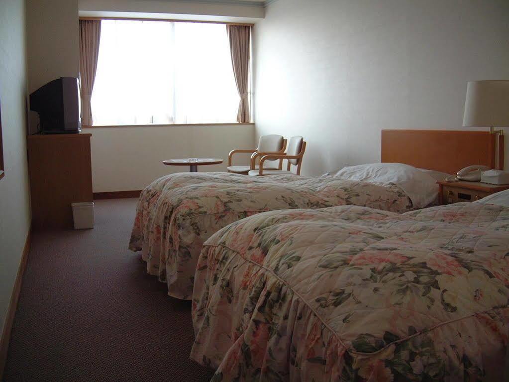Yu Paradise Sakura Hotel Sakura  Luaran gambar
