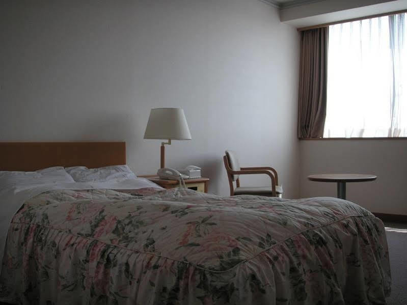Yu Paradise Sakura Hotel Sakura  Luaran gambar